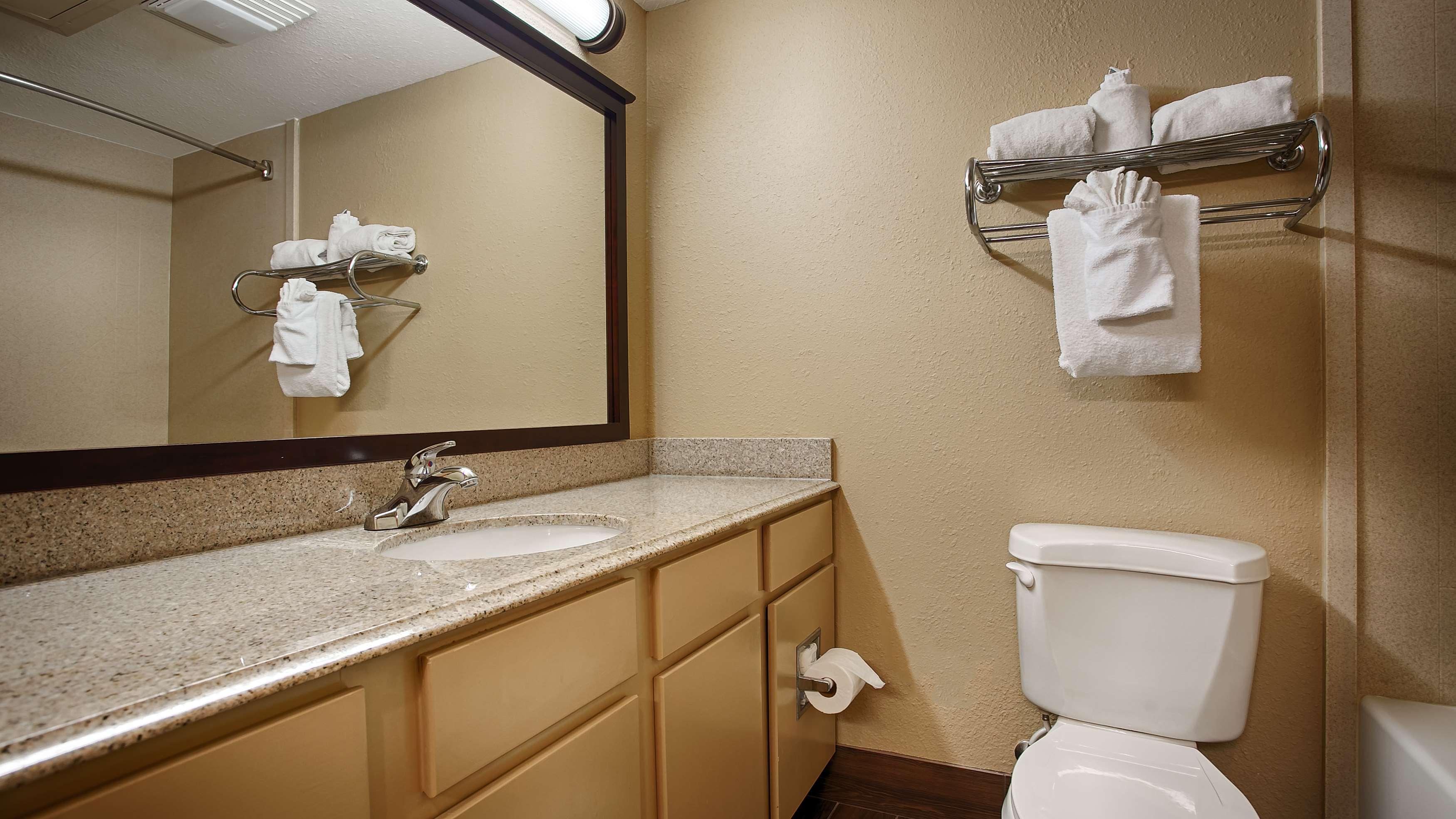 Best Western Of Alexandria Inn & Suites & Conference Center Екстериор снимка