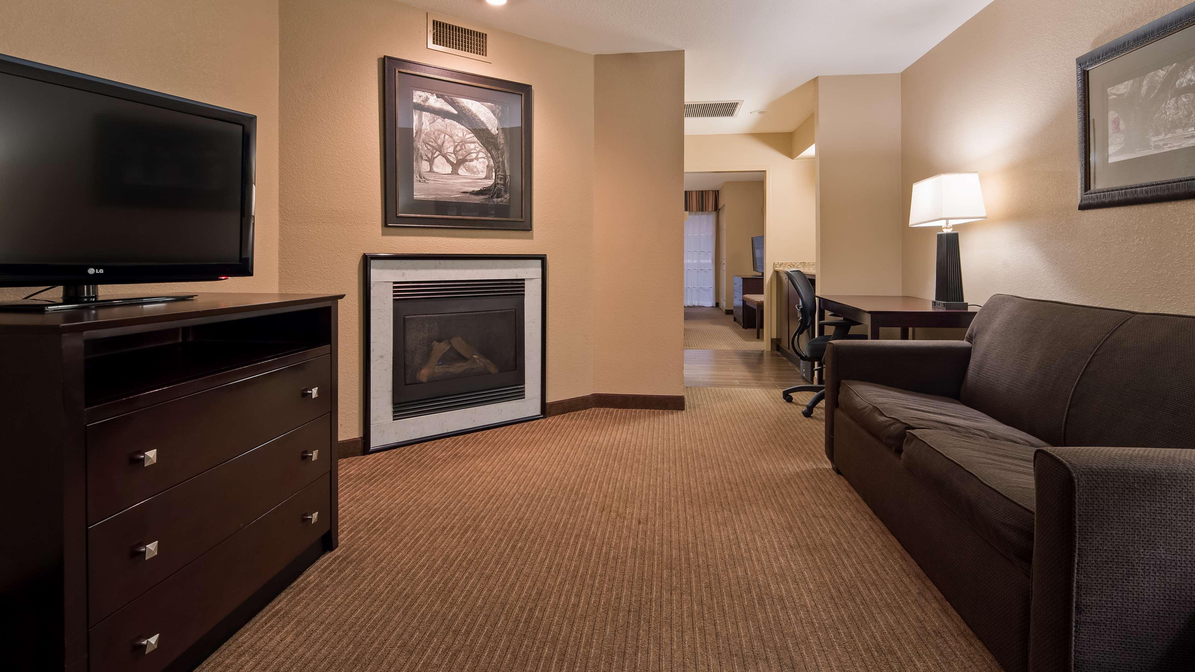 Best Western Of Alexandria Inn & Suites & Conference Center Екстериор снимка