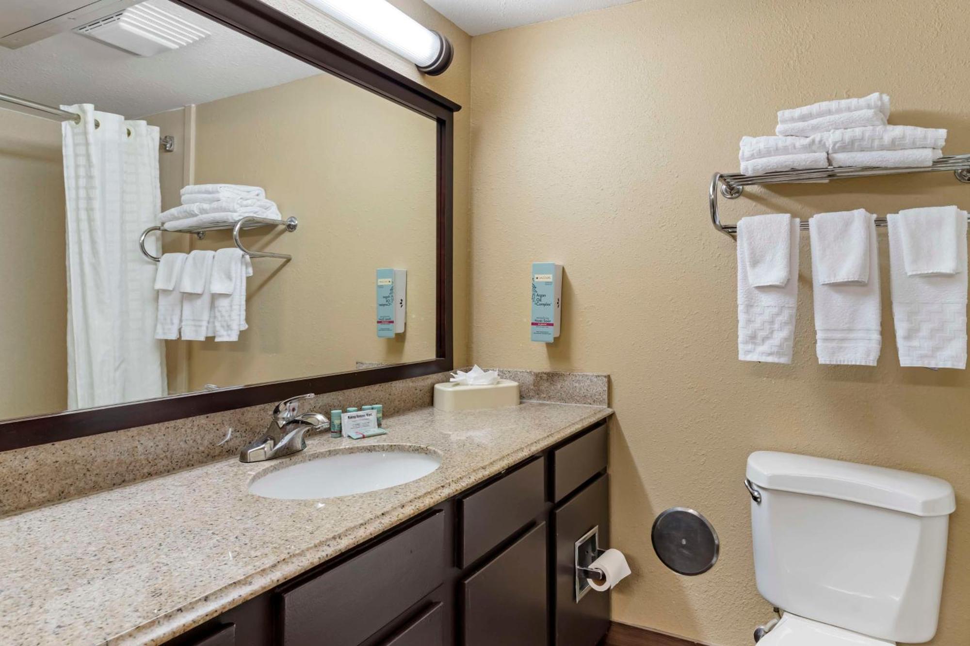 Best Western Of Alexandria Inn & Suites & Conference Center Екстериор снимка