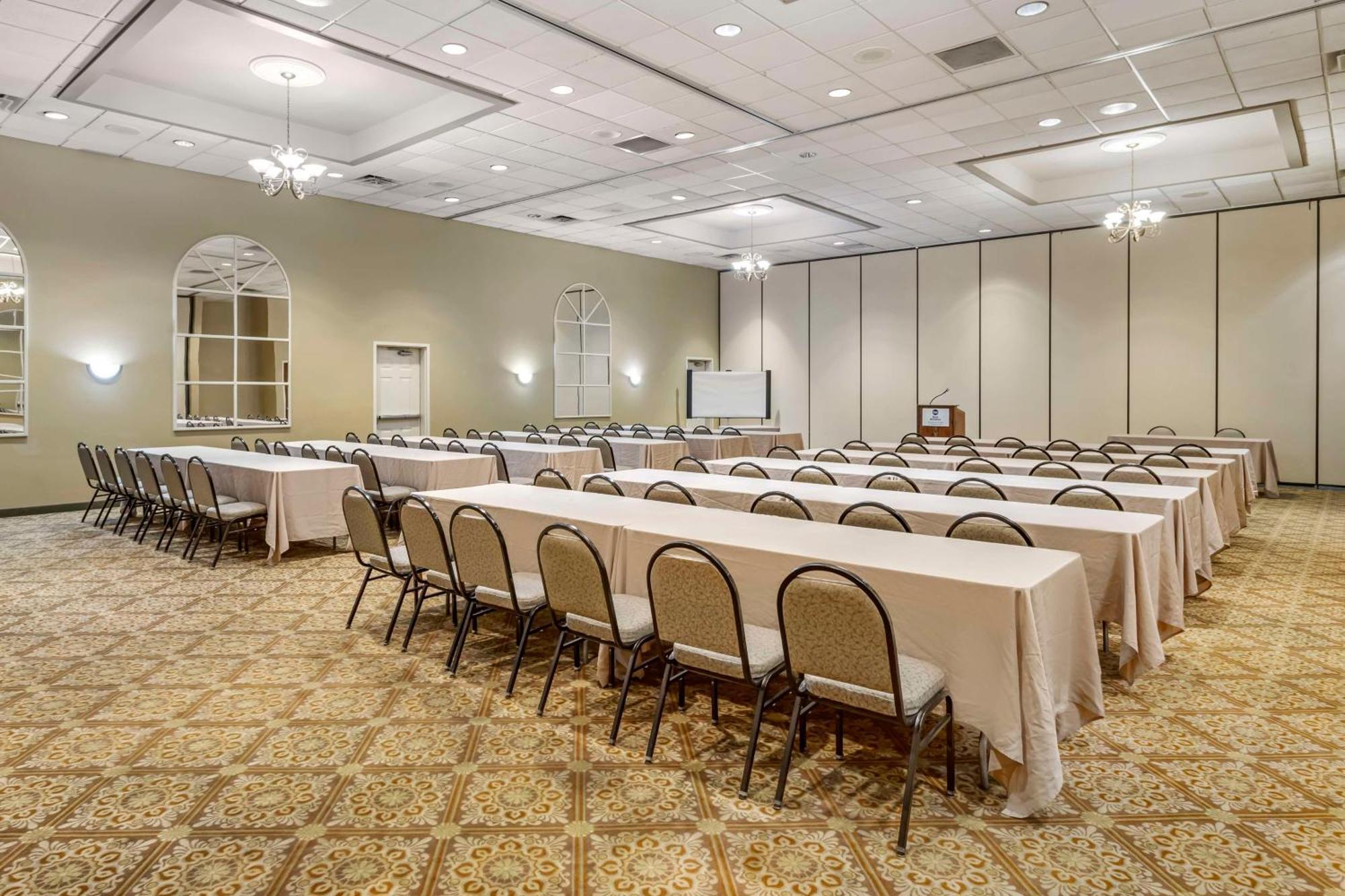 Best Western Of Alexandria Inn & Suites & Conference Center Екстериор снимка