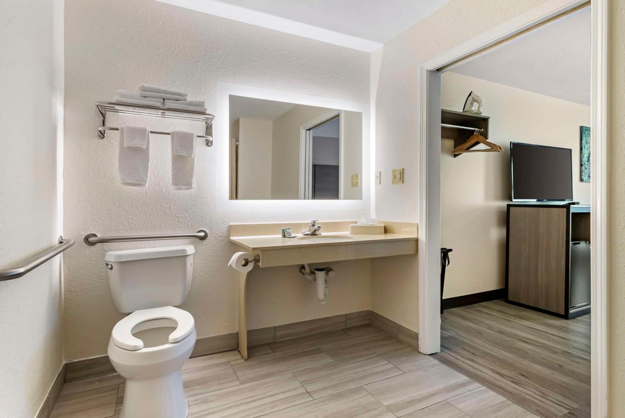 Best Western Of Alexandria Inn & Suites & Conference Center Екстериор снимка
