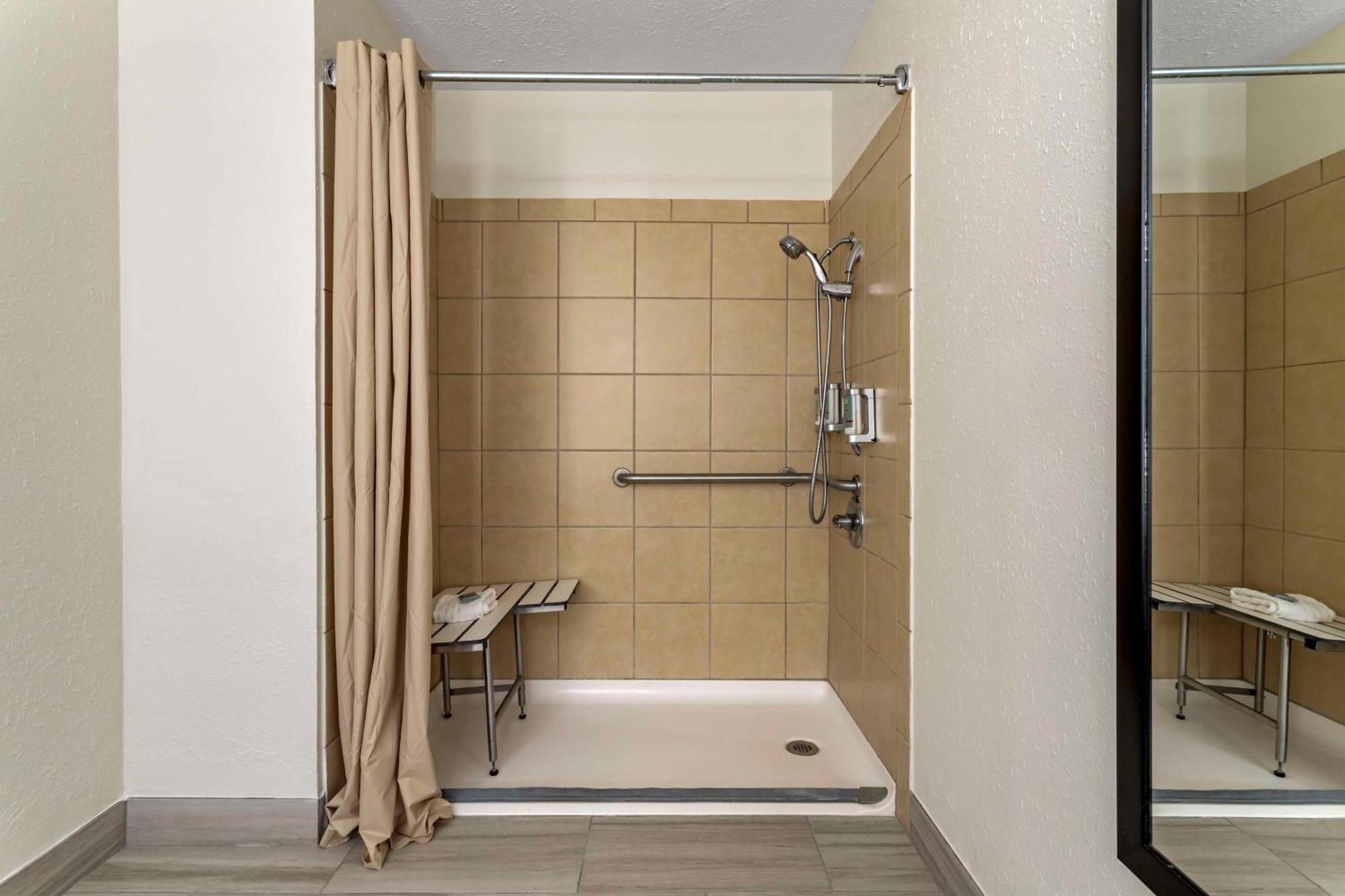 Best Western Of Alexandria Inn & Suites & Conference Center Екстериор снимка